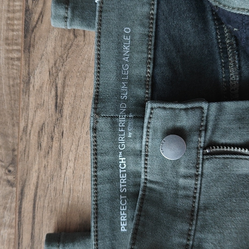 NWT Olive Ankle Zip Jeans - Picture 2 of 7